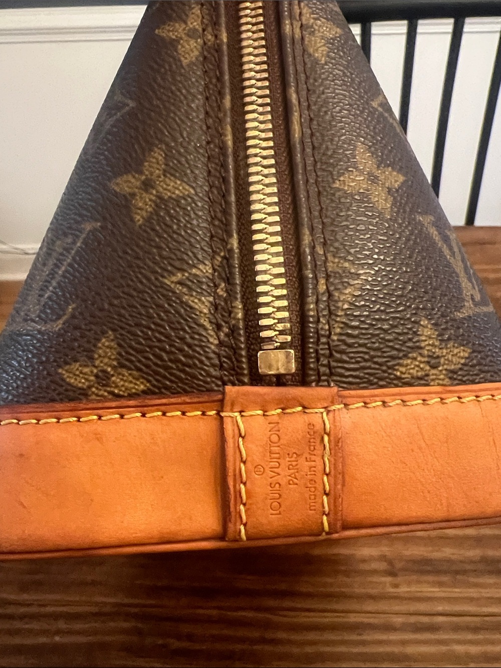 Louis Vuitton Monogram Alma Satchel - Brown/Gold Trim - Picture 4 of 14